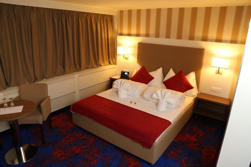 My Home Hotel - Free Parking Винтертур Екстериор снимка